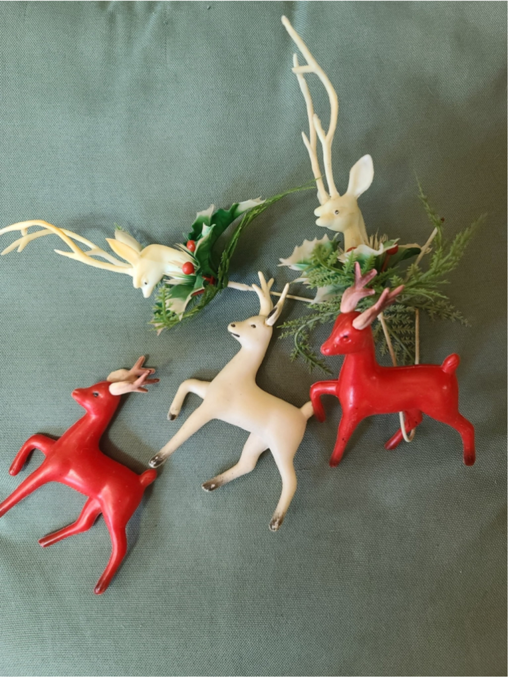 Vintage Mid Century Plastic Reindeer Lot 5 Pc Putz Village Picks